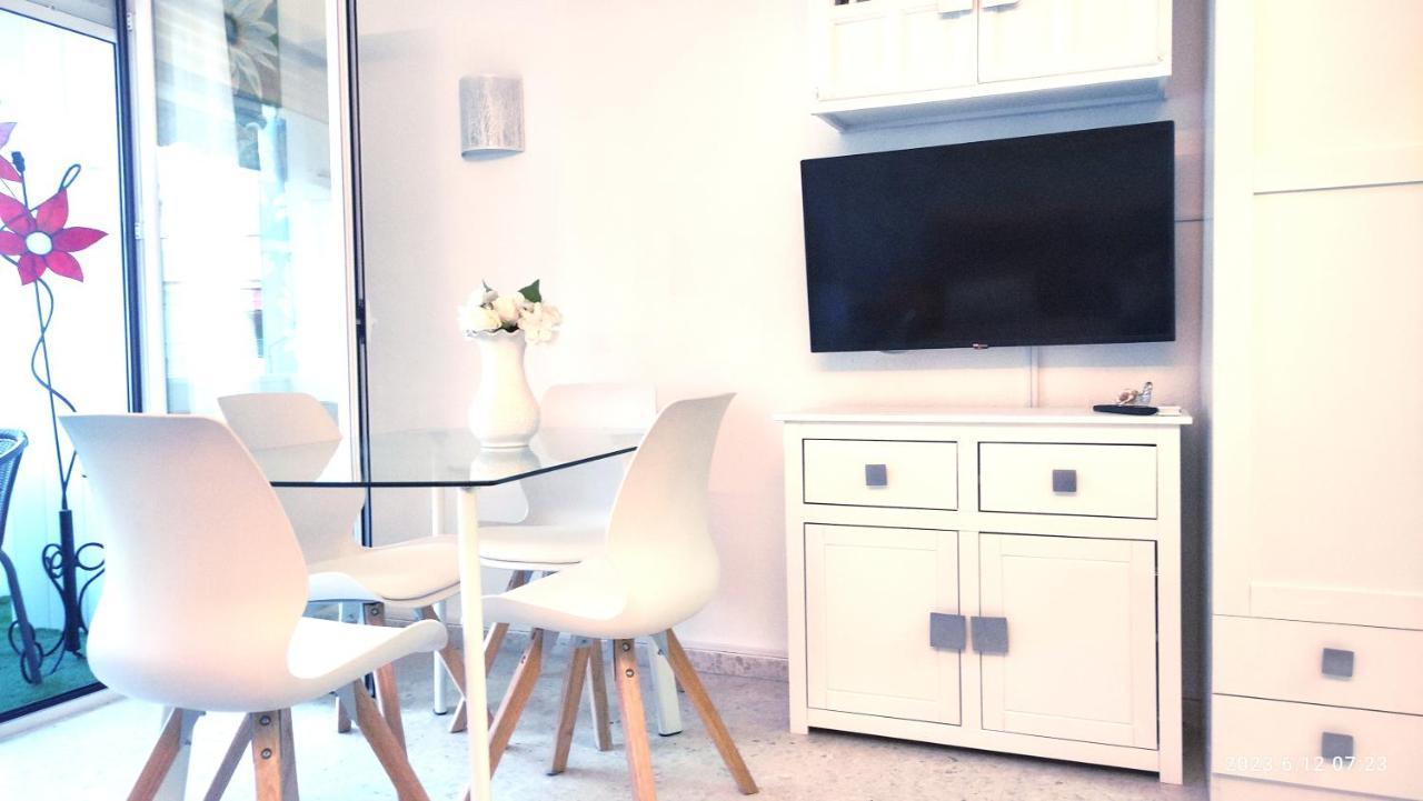 Apartamento Rosalia Playa San Cristobal Wifi Netflix Almuñécar Exterior foto