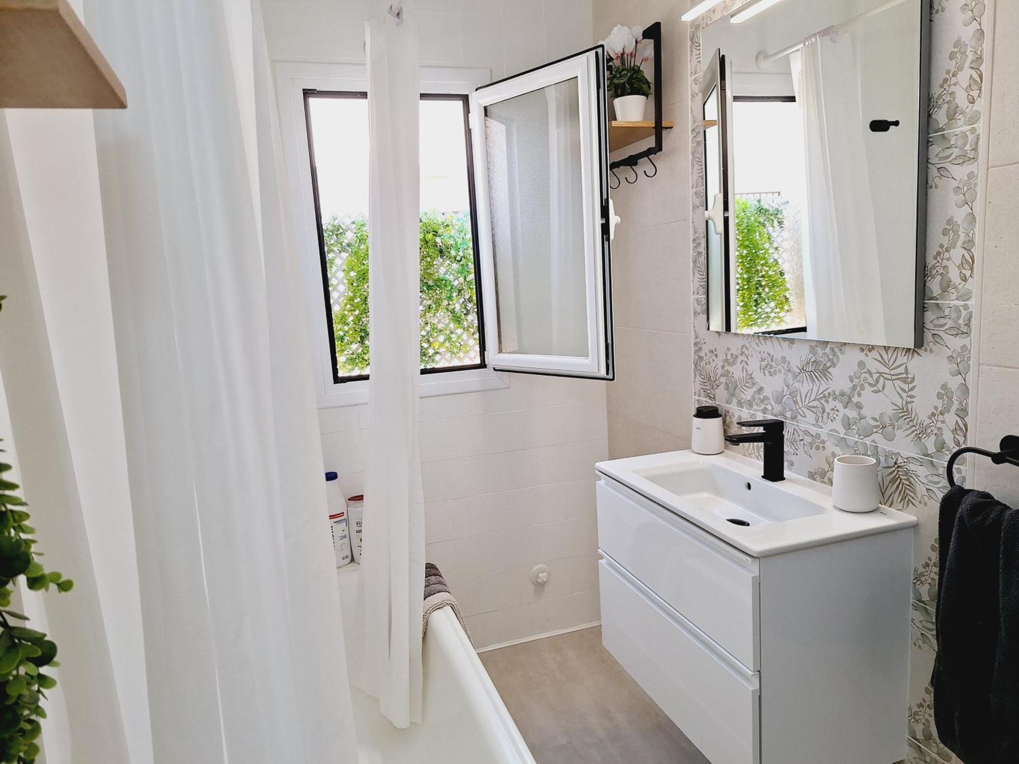 Apartamento Rosalia Playa San Cristobal Wifi Netflix Almuñécar Exterior foto