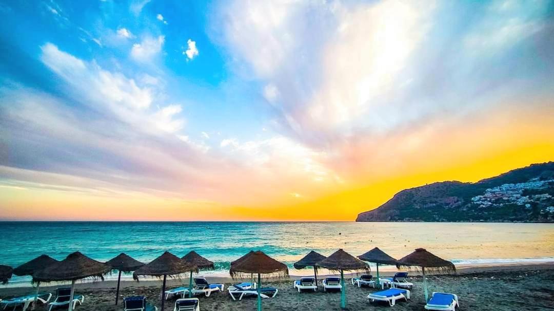 Apartamento Rosalia Playa San Cristobal Wifi Netflix Almuñécar Exterior foto